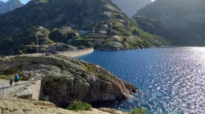 Saint-Aventin Plein Sud 아파트